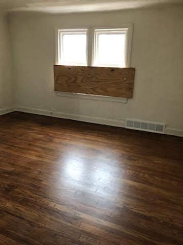 Building Photo - 1637 Outer Dr E