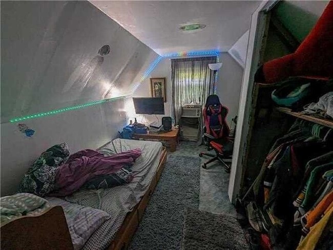 Building Photo - 549 W Wayne St