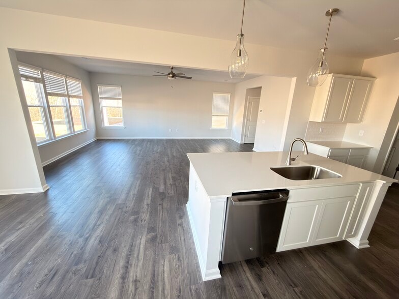 Building Photo - 109 Gervais Cir