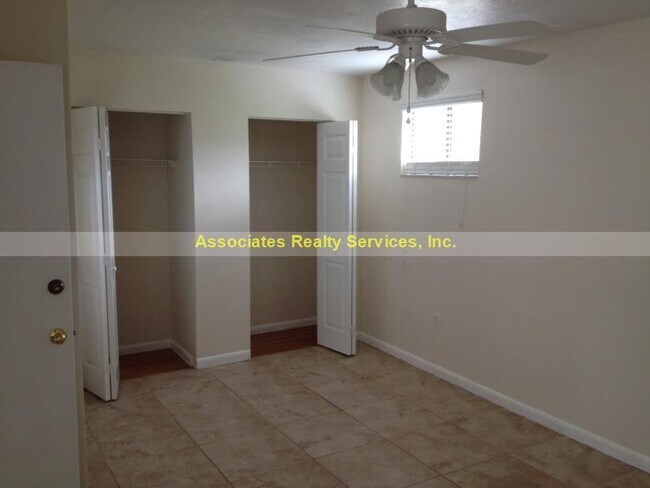 Building Photo - Marchwood 3/2