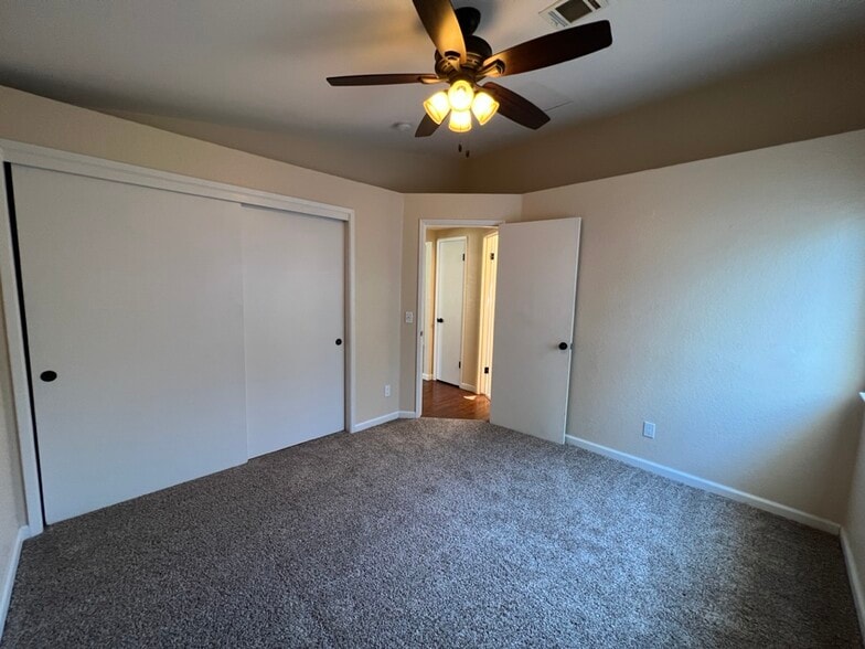 Guest Bedroom - 212 Oak Meadow Ln