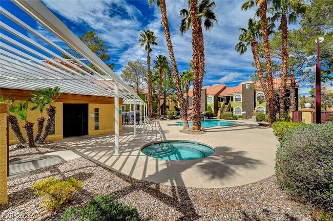 Building Photo - 7950 W Flamingo Rd