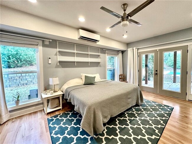 Building Photo - 3232 Brookview Rd