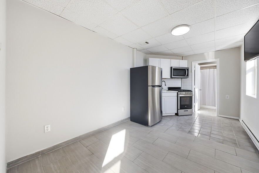 Building Photo - 807 W New York Ave