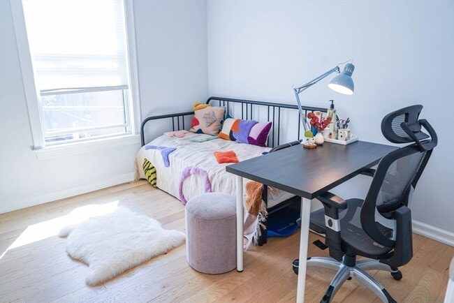 Building Photo - 135 Second St