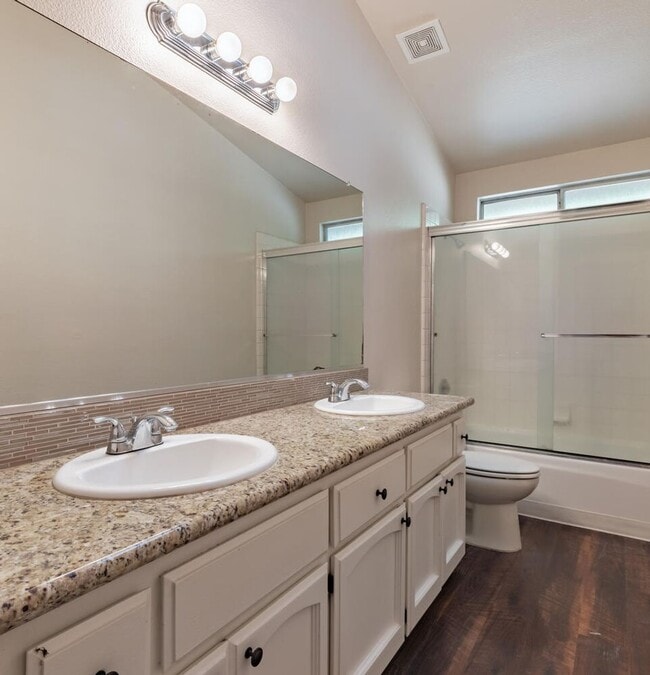 Building Photo - Great 4 Bedroom NW Fresno Home for Lease