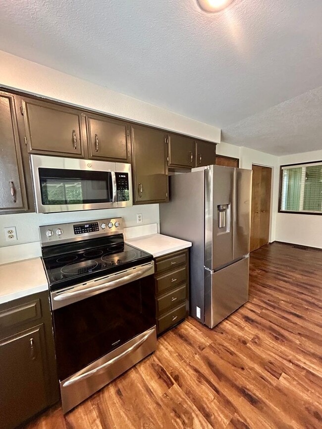 Building Photo - Charming Single Level Home - Keizer