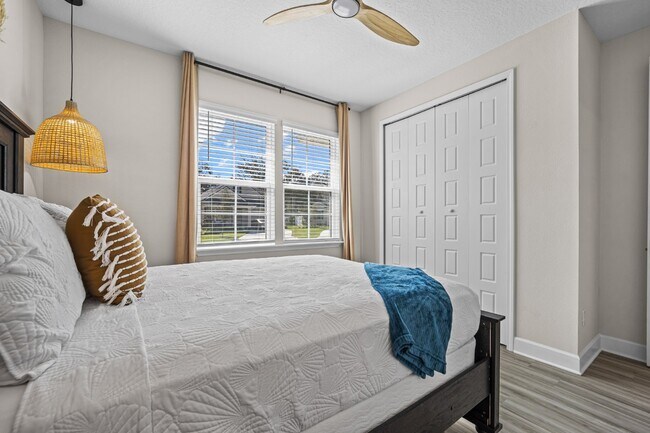 Building Photo - "Luxurious Furnished Home with 4-Bed, 3-Bath, Swim Spa Fenced Yard Golf Cart steps to the beach!"