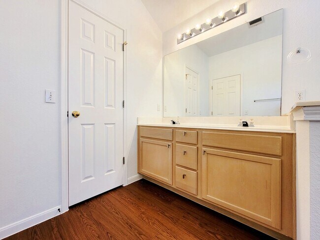 Building Photo - Beautiful 3/BR 2.5/BA Home for Rent in Austin!