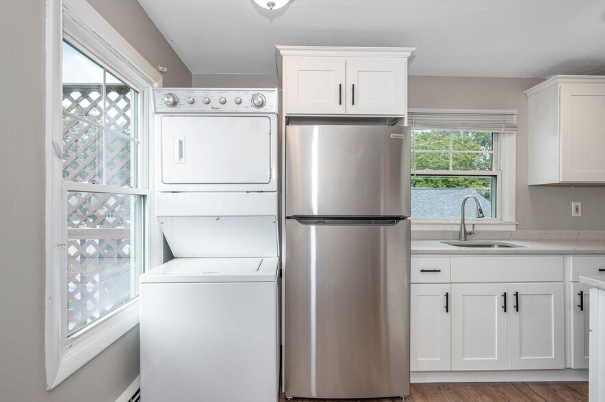 Kitchen - 79 Fairfield St