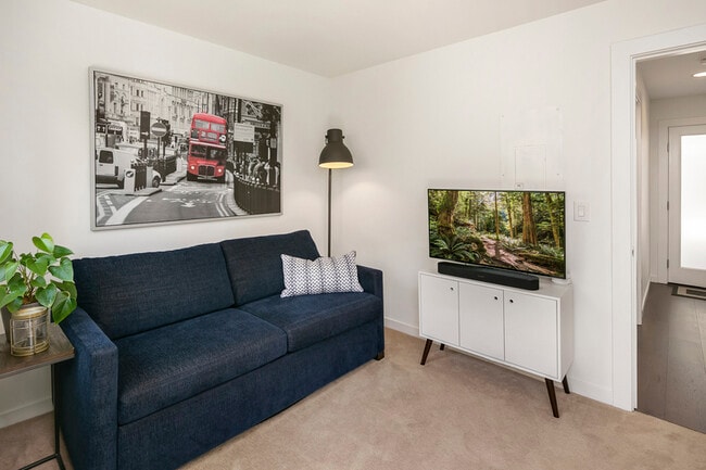 Building Photo - 208 16th Ave