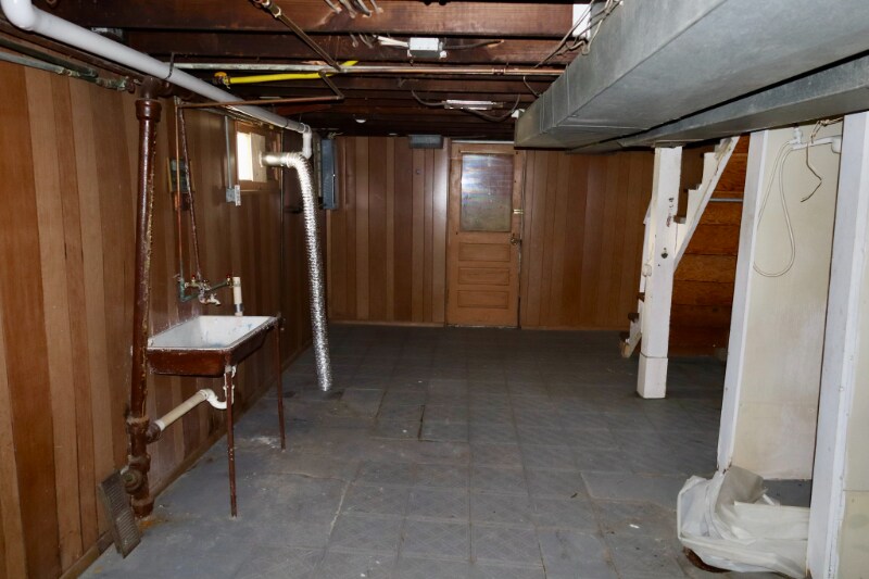 Building Photo - 2441 Hord Ave