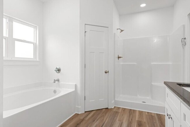 Building Photo - 3278 Bernath Dr