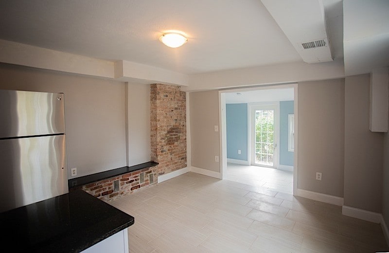 Building Photo - 60 Atherton St