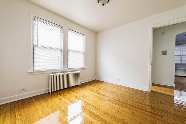 Building Photo - 8255 S Maryland Ave