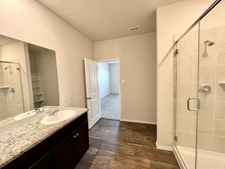 Building Photo - 4430 Lake Ritter St