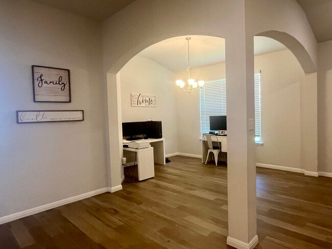Building Photo - 1333 Spicewood Dr