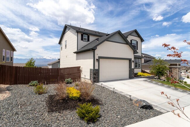 Building Photo - Spacious 5-Bedroom Home with Finished Base...