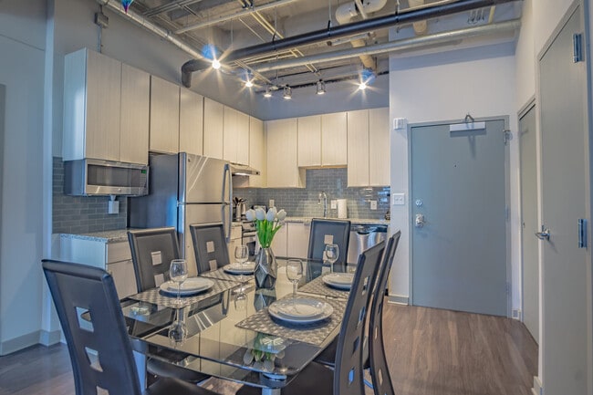 Building Photo - 550 W Peachtree St NW