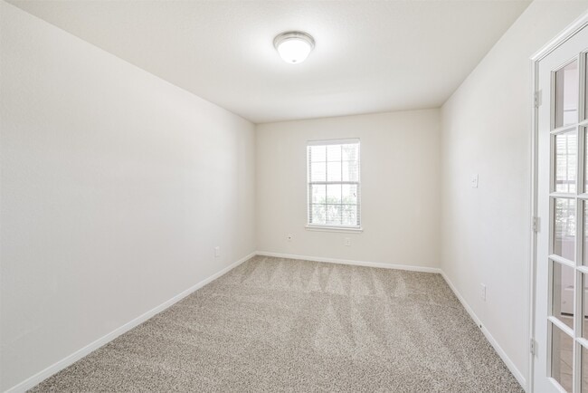 Building Photo - 21323 Slate Crossing Ln