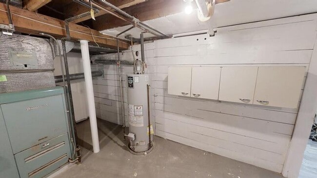 Building Photo - 601 W Hoover Ave