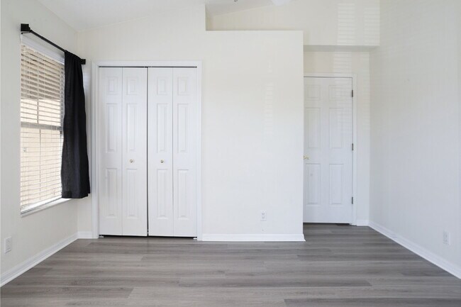 Building Photo - Pinellas Park, Gated Townhome Community 3/...