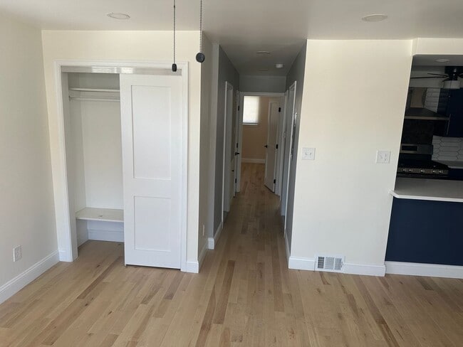 Building Photo - 4407 Rosemont Ave