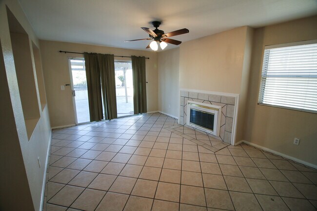 Building Photo - Welcome home to this gorgeous 3-bedroom, 2.5-bath home located in the highly desirable Riverwalk ...