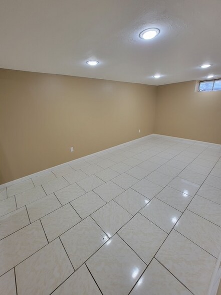 Building Photo - 3420 N 51st St