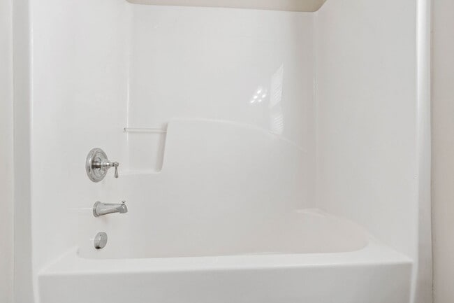 Building Photo - Charming and Move-In Ready 3BR Home | Prim...