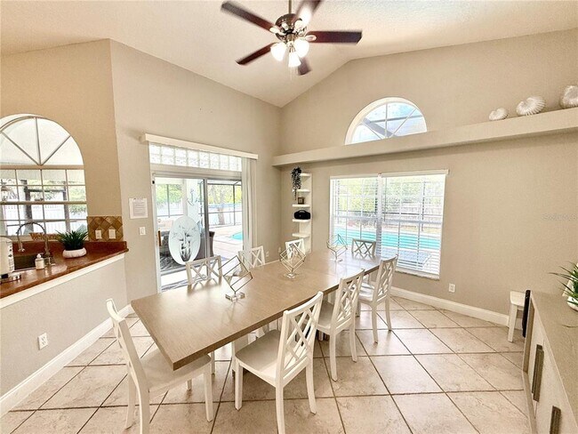 Building Photo - 102 Titan Dr