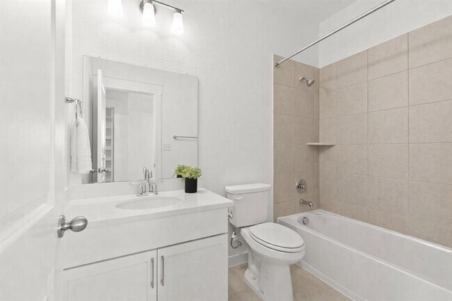 Building Photo - 108 Hartson Dr