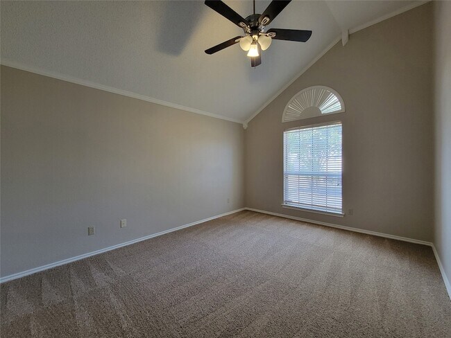 Building Photo - 2104 Birch Bend