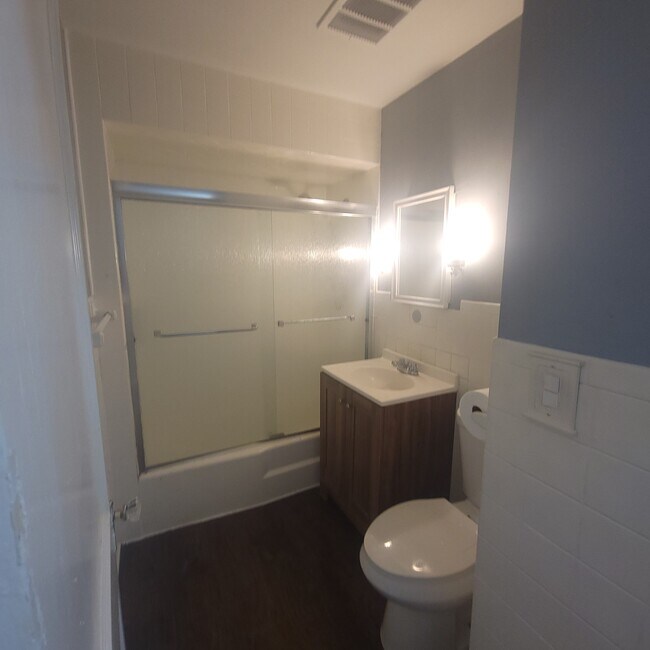 Building Photo - 534 Trebisky Rd