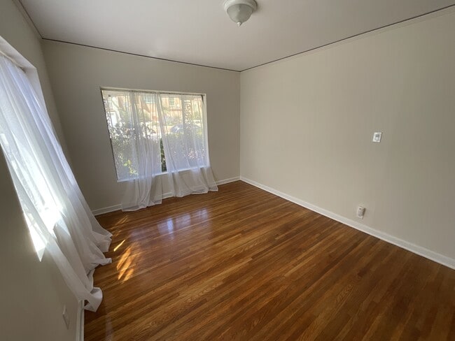 Building Photo - 2724 Locksley Pl