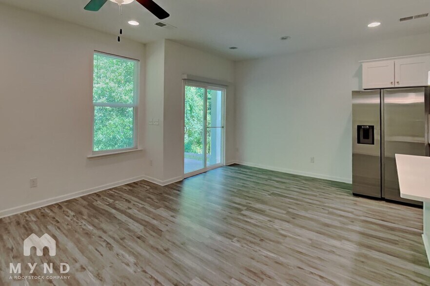 Building Photo - 3022 Reid Ave