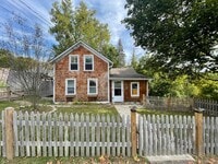Building Photo - Your Lee Hideaway – Cozy 2BR + Office, Wal...
