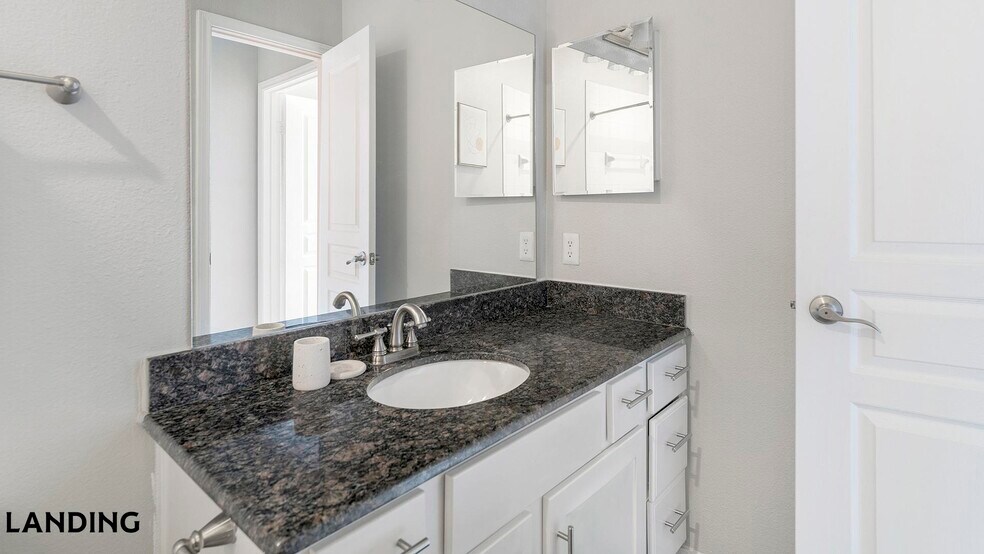 Building Photo - 2500 Woodland Park Dr