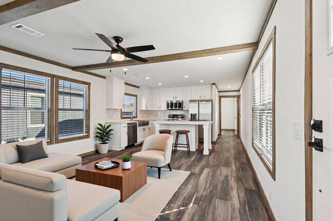 Building Photo - 1609 Swallowtail Dr