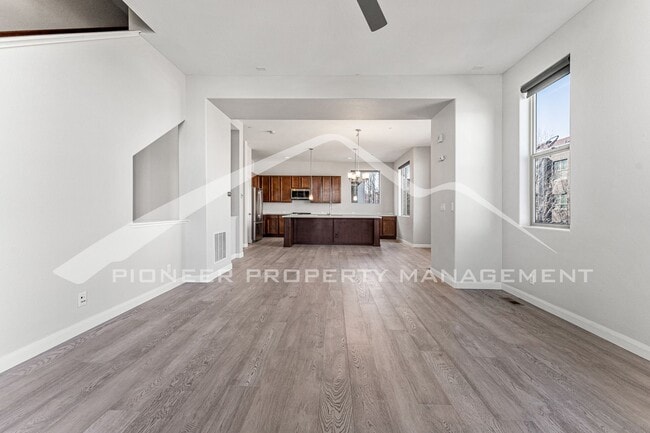 Building Photo - 6996 W Alaska Dr