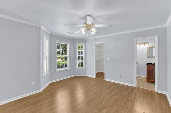 Building Photo - **Cute 3/2 Bungalow in Flaherty Farms**