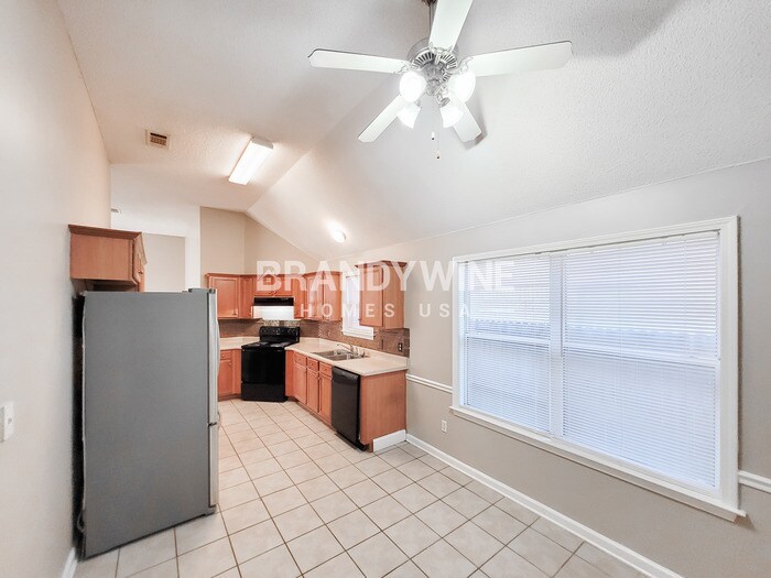 Building Photo - 1343 Appling Rd