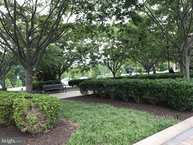 Building Photo - 11760 Sunrise Valley Dr