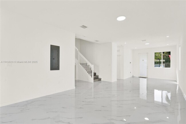 Building Photo - 22535 SW 125th Ave