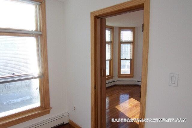 Building Photo - 172 Webster St
