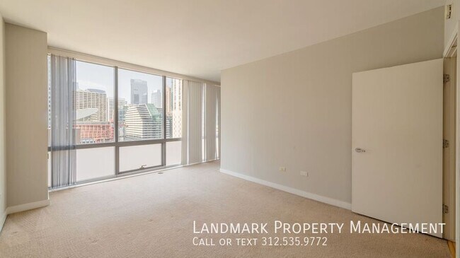 Building Photo - 8 E Randolph St