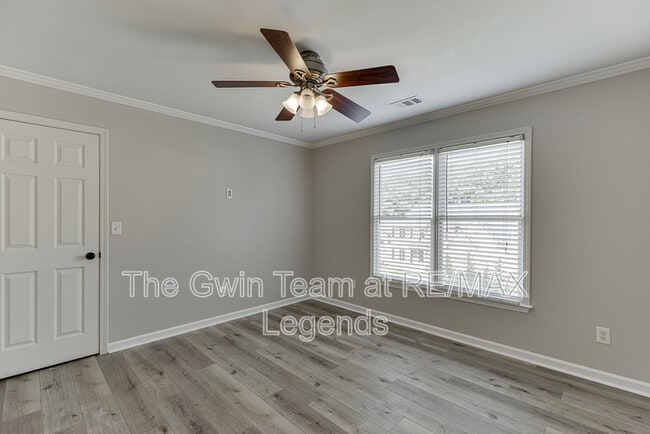 Building Photo - 1795 Lake Heights Cir