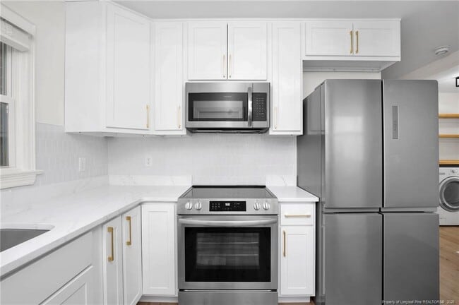 Building Photo - 809 Anarine Rd