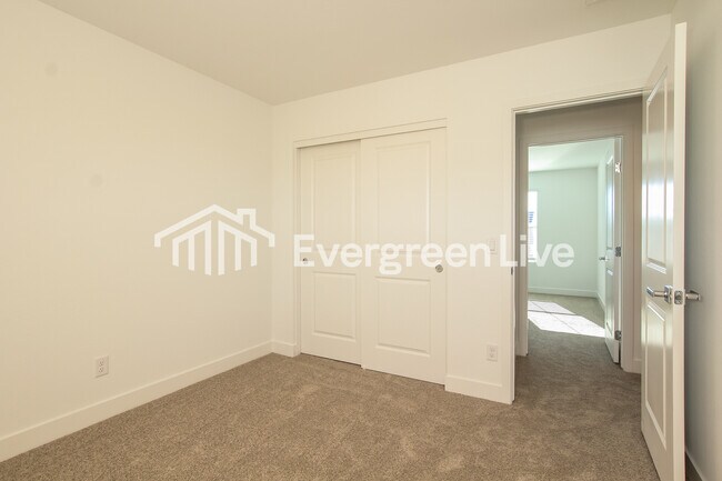 Building Photo - 9117 N 181st Ave