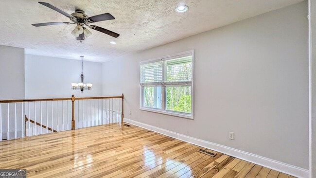 Building Photo - 2510 Cove Rd